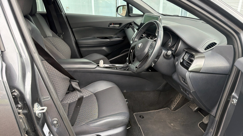 Toyota C-HR 1.8 Hybrid Design 5dr CVT Hybrid Hatchback